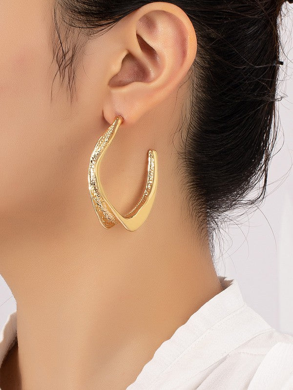 Twisted metal hoop earrings - Anew Couture